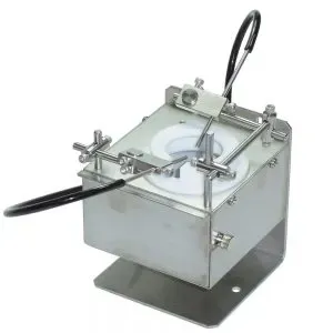 **Nettoyeurs CRB-A2 à air**
Boitier de nettoyage avec arrivée d'air bidirectionnelle à placer sur le boitier.
Fréquentiel important