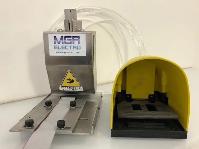 Crimp Flat — sertissage de connecteurs sur câble plat