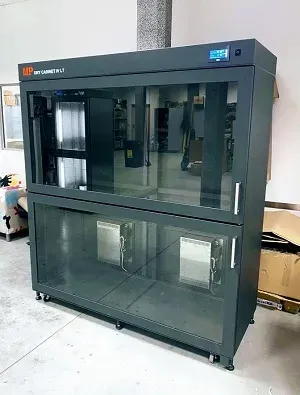 Modèlele MPDRY-IV 2 portes sur mesure
profondeur de 1 mèêtre capable de ranger les bandes MSL dans leurs feeders