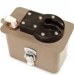 **Unité de nettoyage pour robot 5 axes**
Ce boitier de nettoyage avec arrivée d'air comprmé s'ulise avec l'option robot 5 axes ARC-5000 que l'on trouve sur les modèles LYRA.