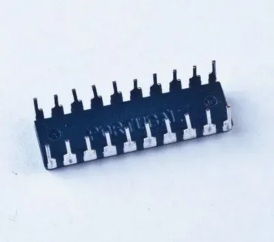 Olamef TP/IC-F — mise au pas des circuits DIP/DIL