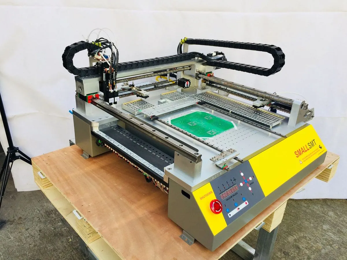 SMT 2800 HP CL22 — pick & place 2 ou 4 têtes