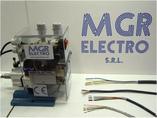 Easy Strip — dénudeuse électro-pneumatique multi-fils